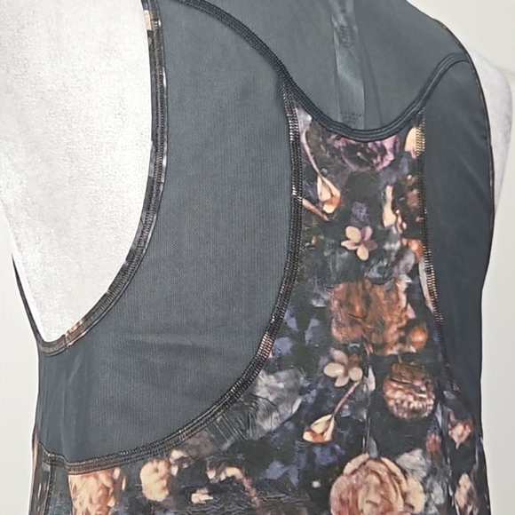 Lululemon NWT Sculpt Tank II - Picture 6 of 9